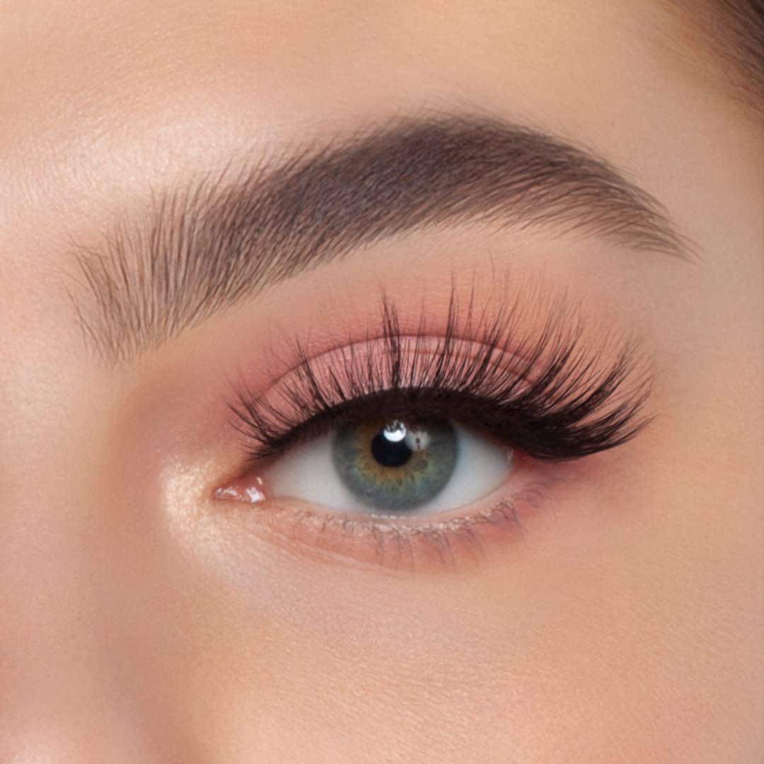 Ultra Fluffy Eyelashes Premium Quality for All Eye Shapes Soft Cotton Band 15X Reusable VEGAN Natural Eyelashes for a Dreamy Eye Look (Keeping It Hot)