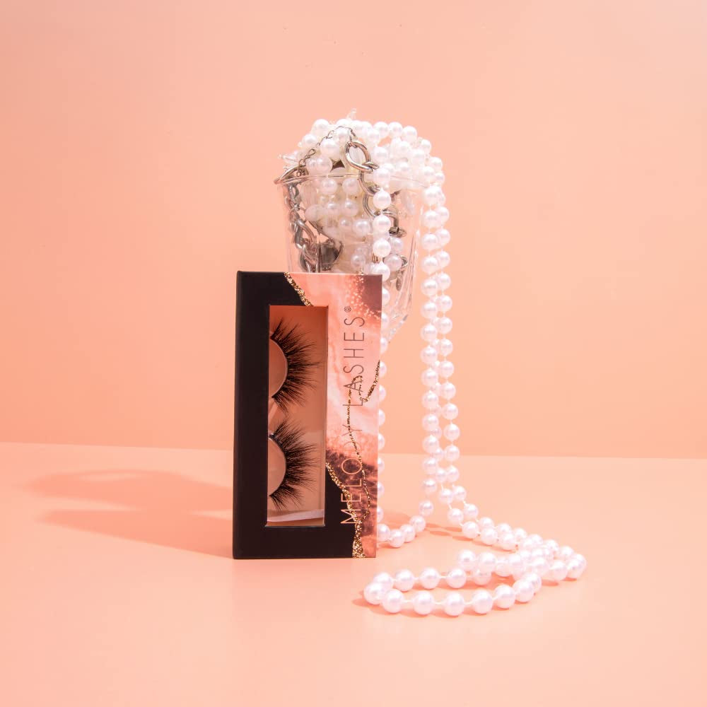 Ultra Fluffy Eyelashes Premium Quality for All Eye Shapes Soft Cotton Band 15X Reusable VEGAN Natural Eyelashes for a Dreamy Eye Look (Keeping It Hot)